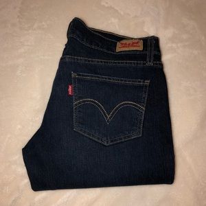 LIKE NEW Levi’s Jeans Size 9M (W29 L32)
